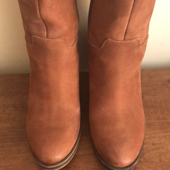 lucky brand ritten boot